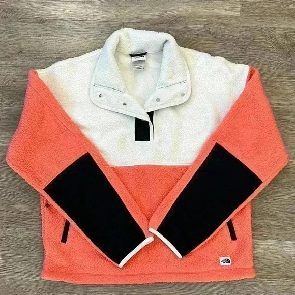 The North Face Women’s Fleece Jacket, Small - Picture 1 of 9